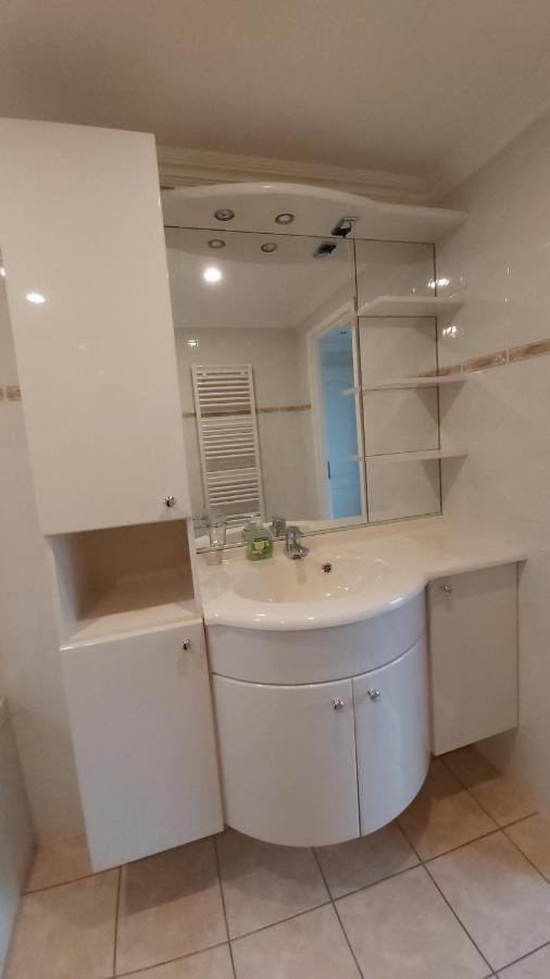 Ruim Familie Chalet Tot 4 Personen Op De Veluwe Bungalowpark De Kern 皮滕 外观 照片
