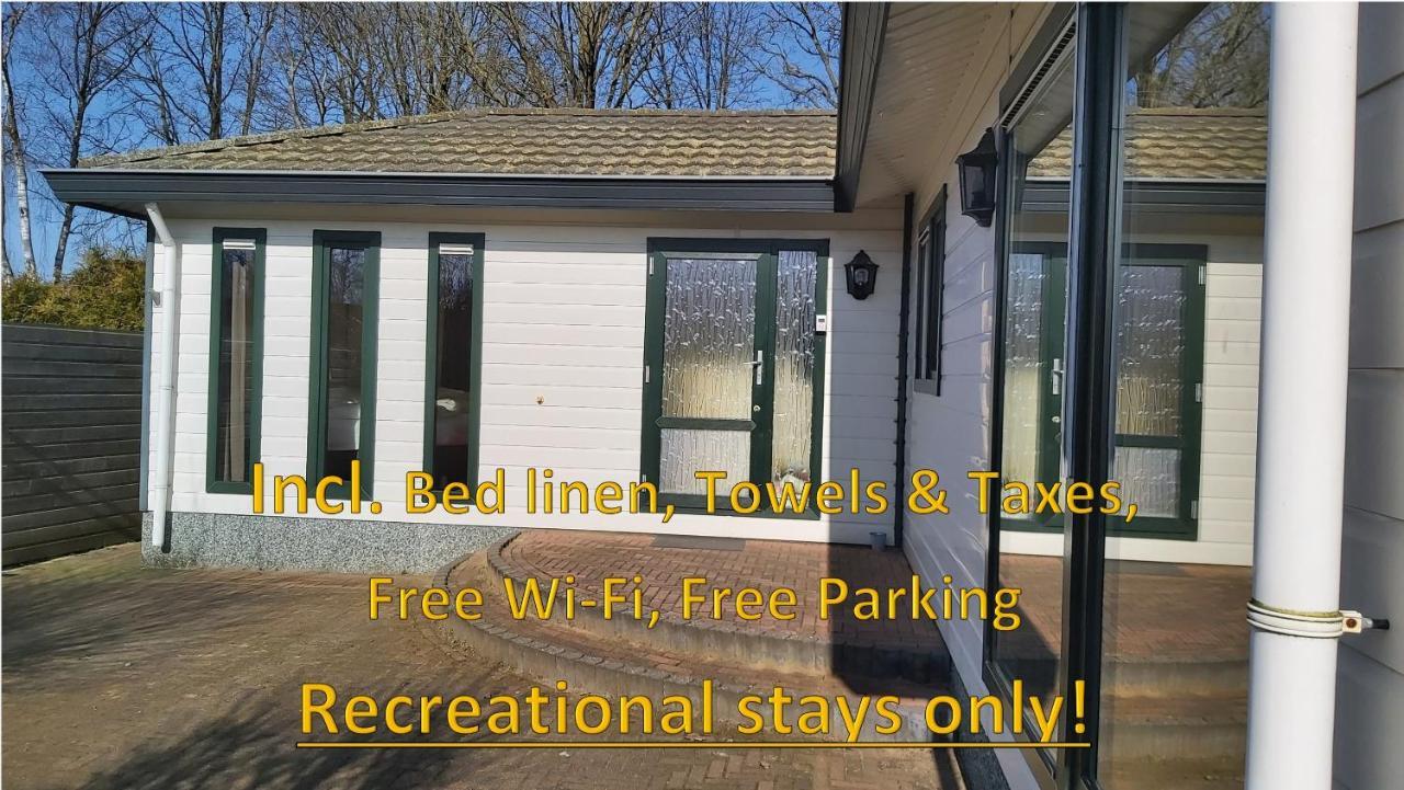 Ruim Familie Chalet Tot 4 Personen Op De Veluwe Bungalowpark De Kern 皮滕 外观 照片
