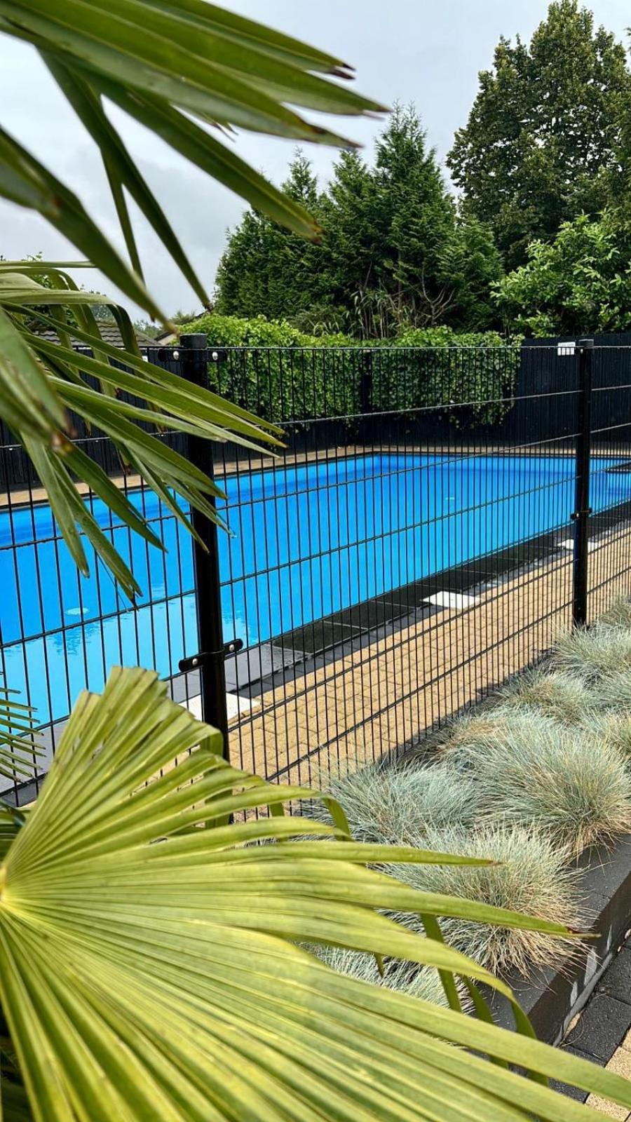 Ruim Familie Chalet Tot 4 Personen Op De Veluwe Bungalowpark De Kern 皮滕 外观 照片